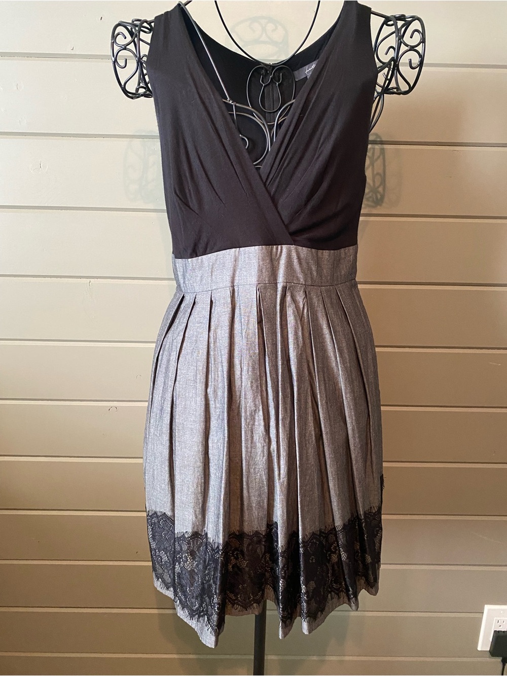 Forever 21 Black and Gray Lace-Trim Midi Dress